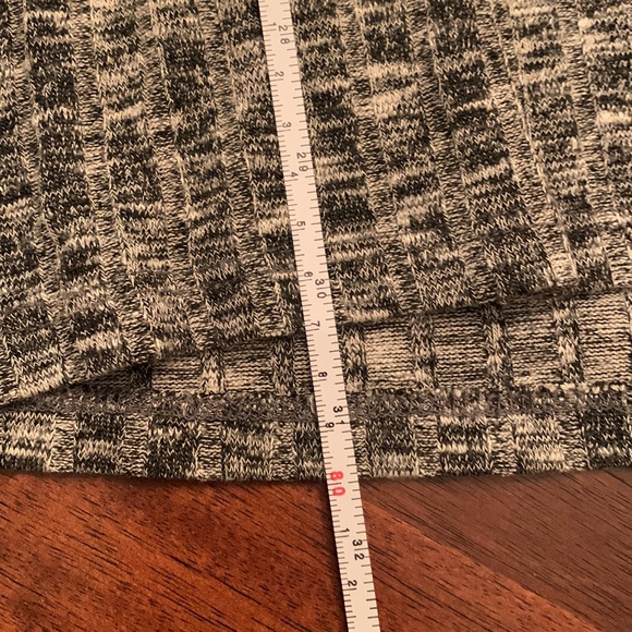 🖤🤍 Dress 👗 - Picture 3 of 4